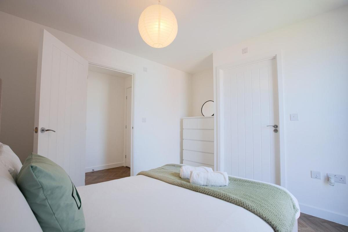 Modern With Balcony Near Centre Coventry