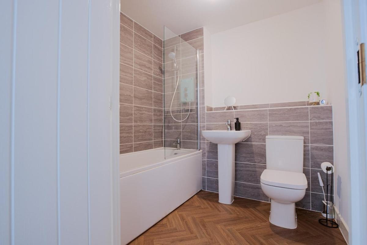 Apartment Modern With Balcony Near Centre *